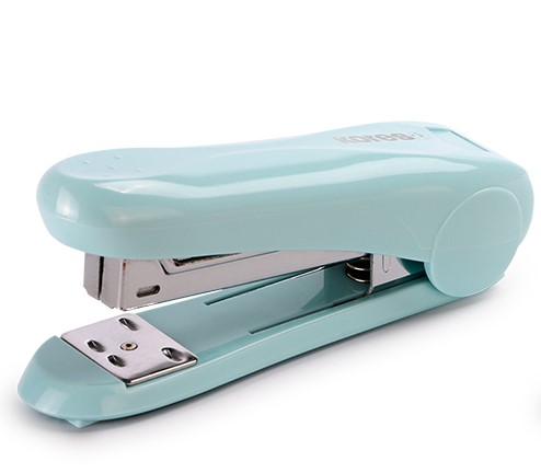 GRAPADORA CASCASA PLASTICO COLORES PASTEL GRAPAS 24/6 - 26/6 CAPACIDAD 20 HOJAS KORES