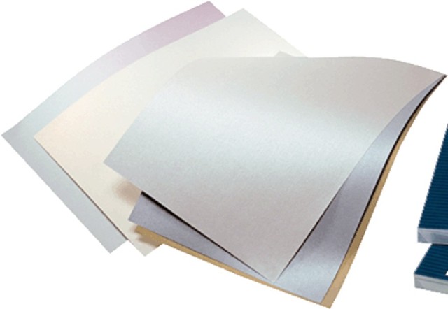 PAPEL METALIZADO A4 ORO APLI REF. 11999